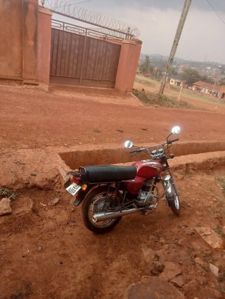 A picture of 2018 Bajaj bajaj kb100