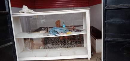 A picture of Kabati la kueka dukani