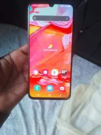 A picture of Samsung galaxy a70 krek kdg Gb128 Ram6 net4g 0686820249