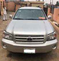 A picture of Nigeria used 05 Toyota Highlander