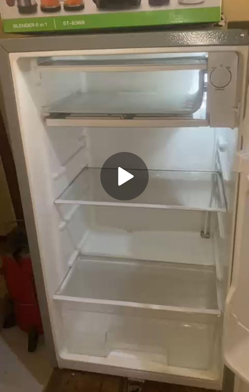 A picture of Fridge for sale 170 000