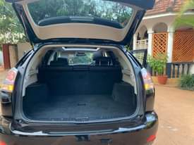 A picture of Toyota Harrier 2012 Model