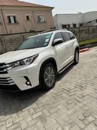 A picture of 2017 Toyota Highlander 08125256044 ago Nigeria Endless JOY AUTOs LTD
