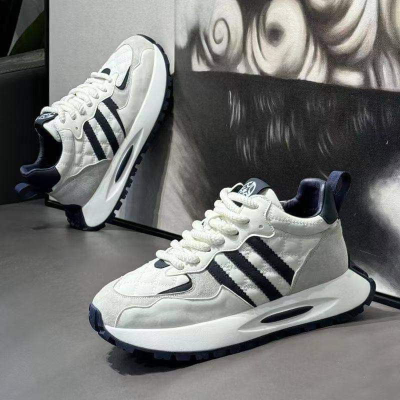 A picture of shoes
