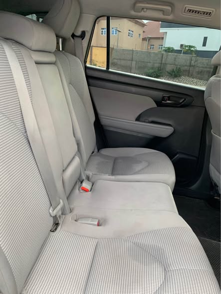 A picture of 2021 Toyota Highlander foreign used 45m