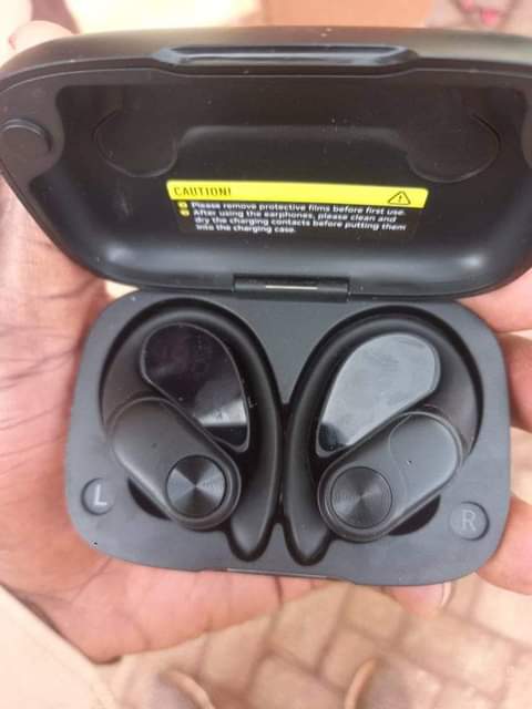 earbuds