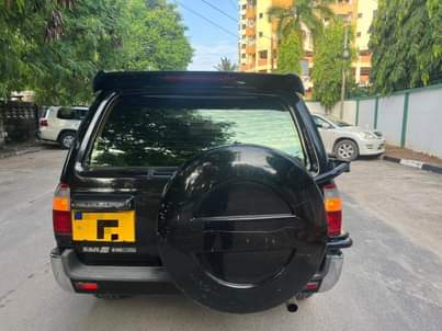 A picture of TOYOTA HILUX SURF OLD MODEL