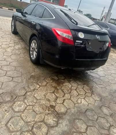 A picture of Honda crosstour 2010
