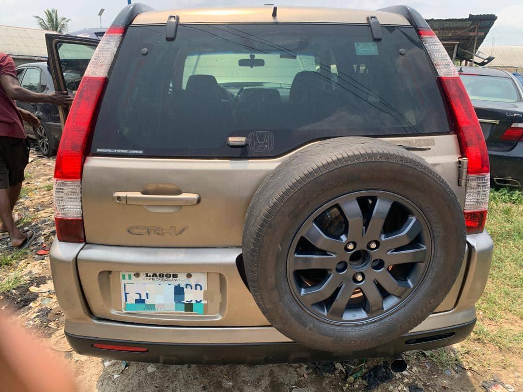 A picture of HONDA CRV 2006