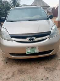 A picture of 2006 Toyota Sienna Smooth engine and gear Ac chilling 3