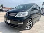 A picture of Toyota Alphard Mwaka 2005