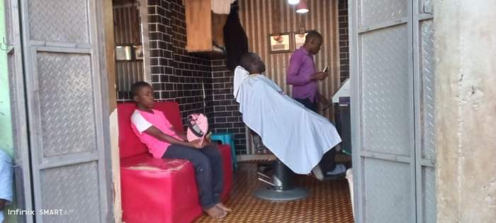 A picture of Saloon for sale in nansana town busubuzi deal with everything