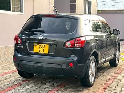 A picture of Nissan Dualis Year 2010 Cc 1990 leather seats New tyres