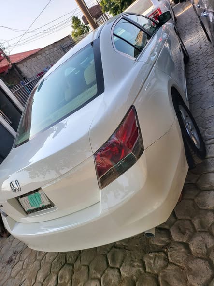 A picture of 09 honda accord register first body