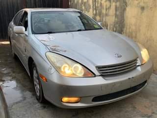 A picture of 2004 ES330 toks pure first body and pure accident free