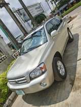 A picture of URGENT SALE Clean Reg 04 Toyota Highlander limited leather Formica