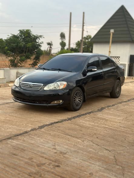 A picture of CLEAN USED TOYOTA COROLLA LE 2004 MODEL 3 850 LOCATION