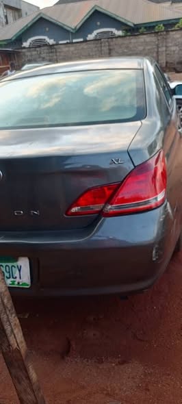 A picture of Destress sales sharp 06 Toyota Avalon