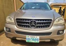 A picture of M Benz ML350 2008