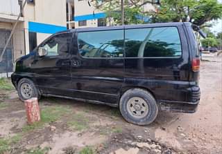 A picture of Nissan caravan