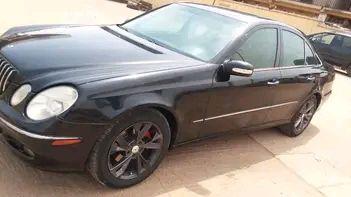 A picture of E350 4MATIC BENZE