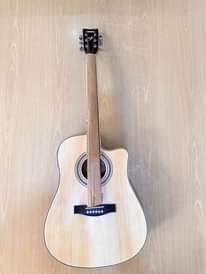 A picture of Yamaha Semi Acoustic Guitar size 41