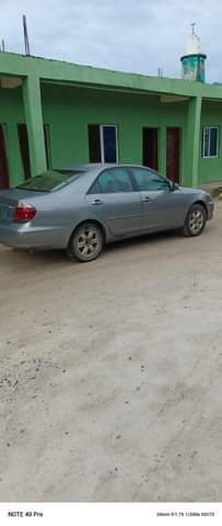 A picture of DEALER MARKET 2006 Toyota Camry pure first body Untempered engine