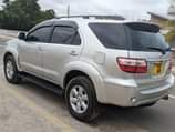 A picture of Toyota Fortuner petroleum