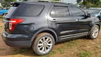 A picture of 2012 Ford Explorer Yes