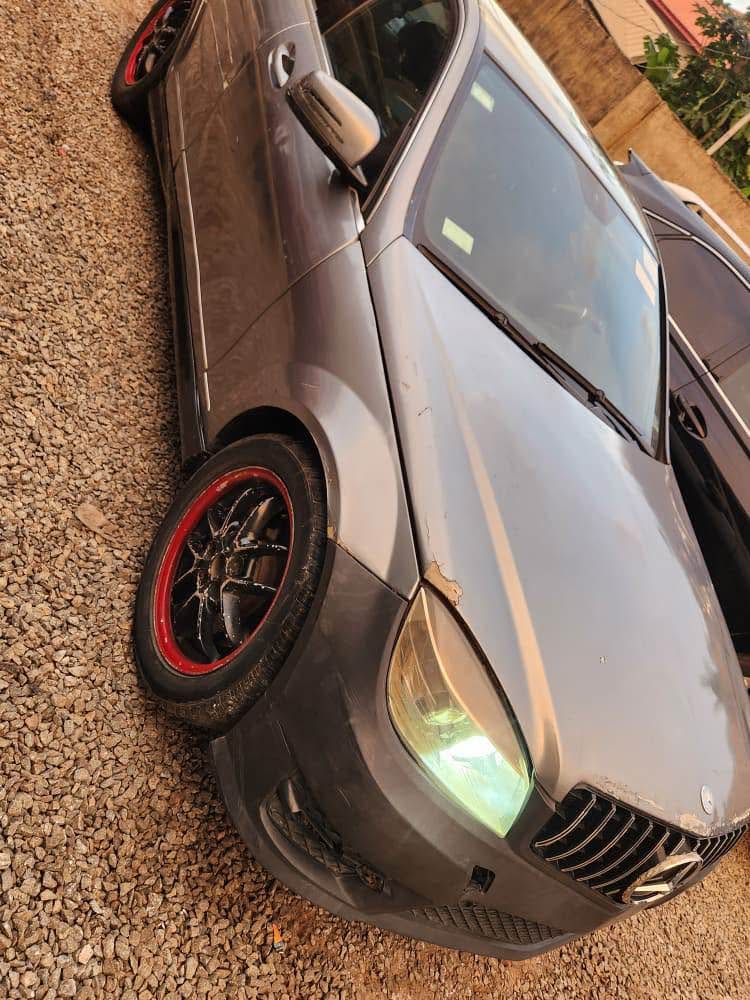 A picture of Mercedes Benz C350 0 8 0 5 5 4 7