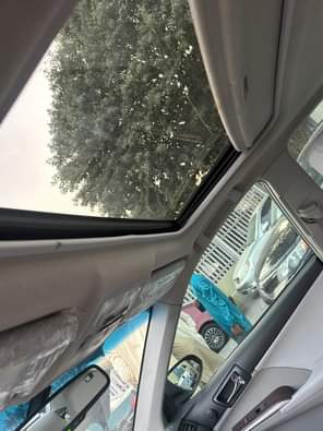 A picture of Extremely clean Toyota Camry XLE 2013 Full option with original