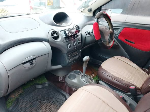 A picture of Toyota vitz 1 3cc 10millions CALL 0786 92 82 59