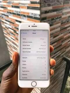 A picture of iPhone 8 at 340k call or what s app 0707070964