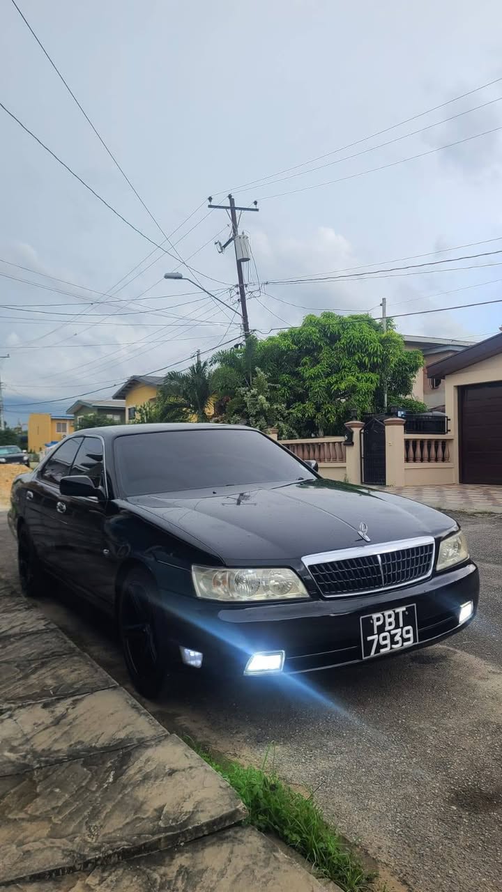 nissan laurel