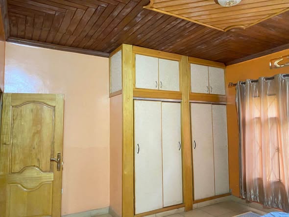 A picture of Household for rent