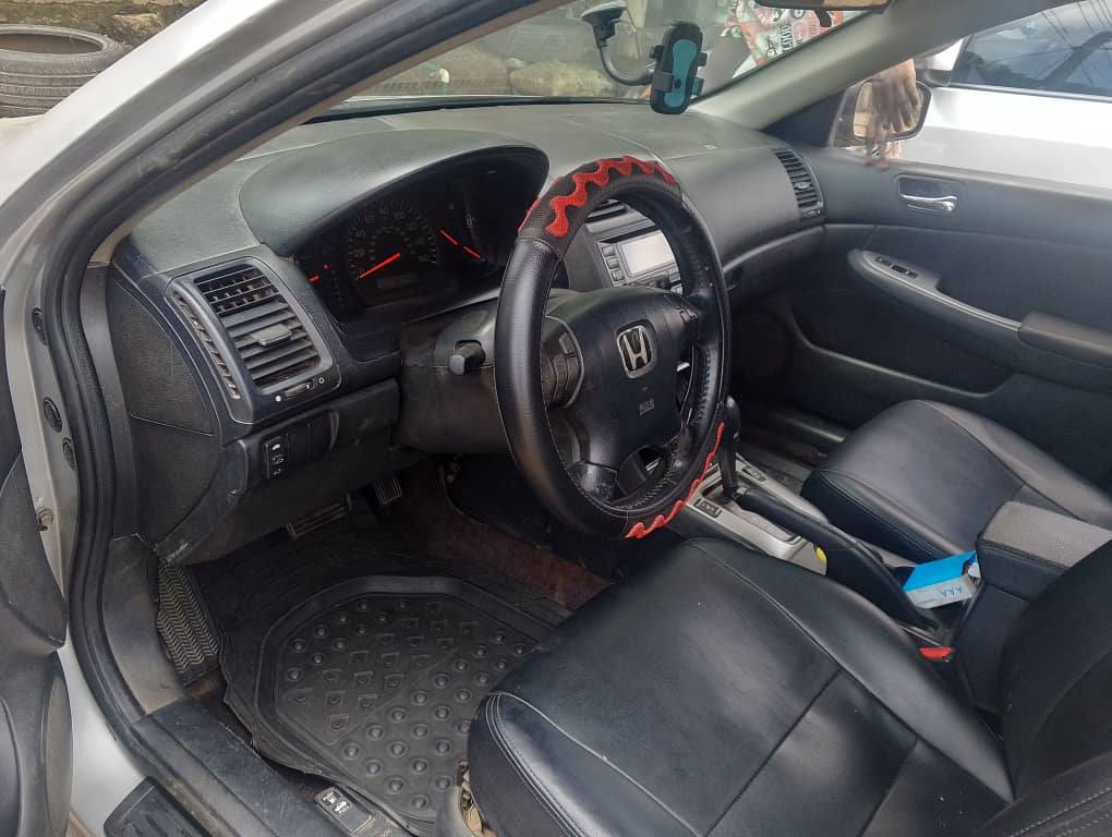 A picture of 2005 Honda Accord EOD