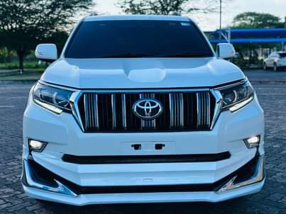 A picture of TOYOTA PRADO TXL