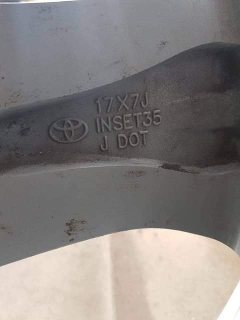 A picture of RIM SIZE 17 ZA TOYOTA GENUINE