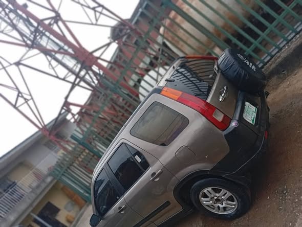 A picture of Honda CR V