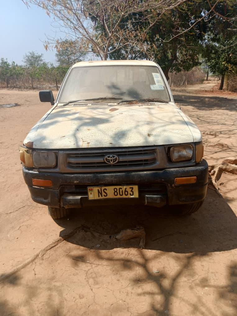 used toyota hilux