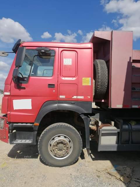 tipper truck