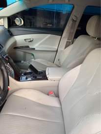 A picture of Neatly used Toyota Venza 2012 direct