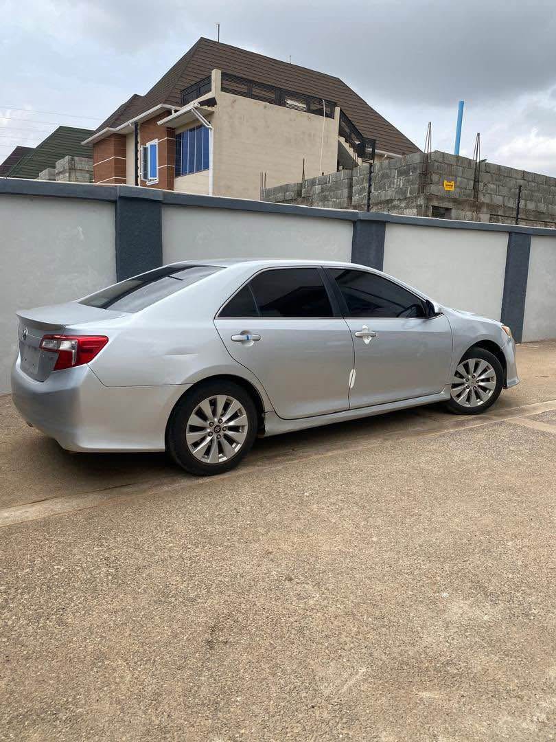 A picture of Toyota Camry SE 2014 Belgium Standard