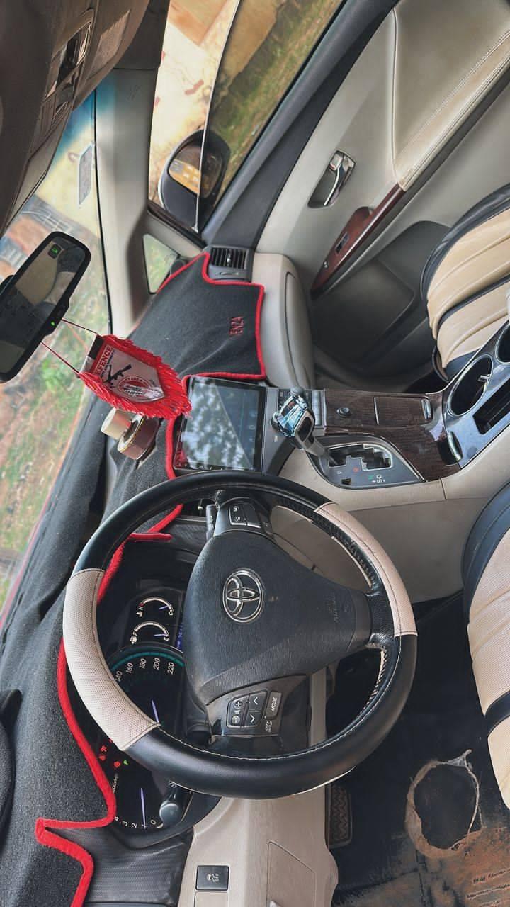 A picture of 2011 Toyota Venza se