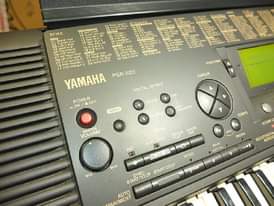 A picture of Yamaha psr 520 keyboard piano