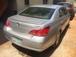 A picture of Toyota Avalon 2007