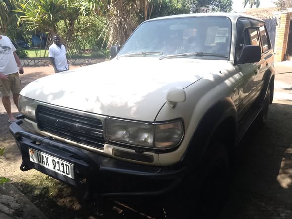 A picture of Toyota Land Cruiser VX Automatic Diesel Engine Safari car For