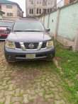 A picture of Nissan pathfinder 2008 V8 engine