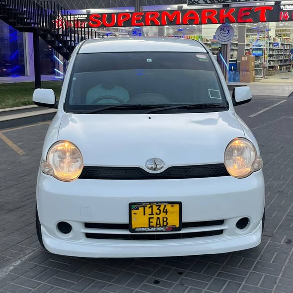 A picture of TOYOTA SIENTA