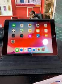 A picture of IPAD AIR GB 32